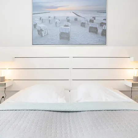 Ostseegarten Goldulme