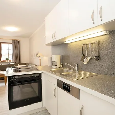 Ostseegarten Goldulme * קלנהוזן